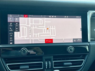 2023 Porsche Macan - Photo 31