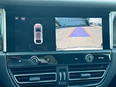 2023 Porsche Macan - Photo 32