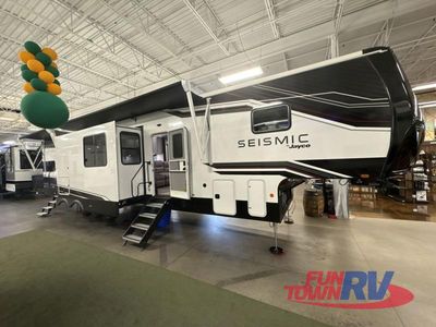 2026 Jayco Seismic - Photo 1