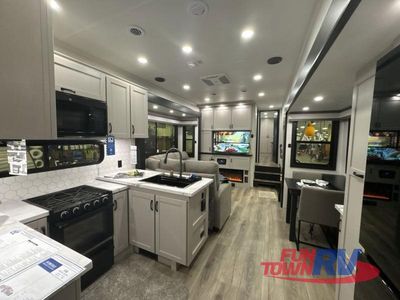 2026 Jayco Seismic - Photo 16