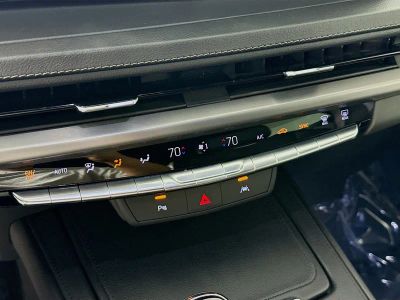 2024 Cadillac XT4 — photo 16 view