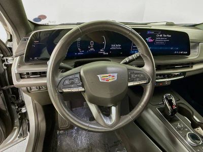 2024 Cadillac XT4 — photo 9 view