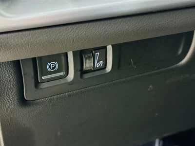2024 Cadillac XT4 — photo 8 view