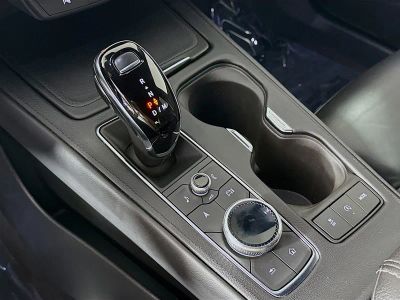 2024 Cadillac XT4 — photo 17 view