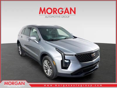 2024 Cadillac XT4 Premium Luxury in Silver Metallic — front three-quarter view
