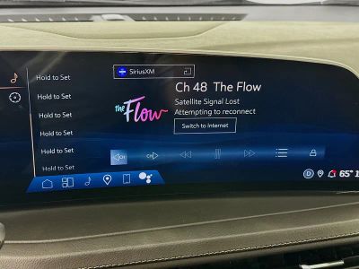 2024 Cadillac XT4 — photo 14 view