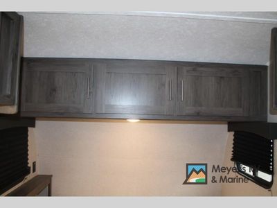 2021 Coachmen RV Viking Saga — photo 21 view