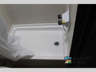 2021 Coachmen RV Viking Saga — photo 18 view