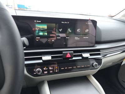 2026 Kia Sportage Hybrid — photo 13 view