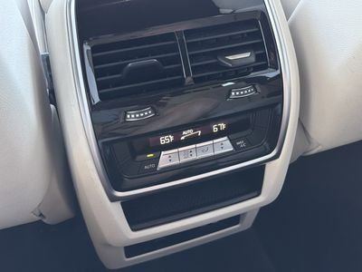 2022 BMW X7 - Photo 18
