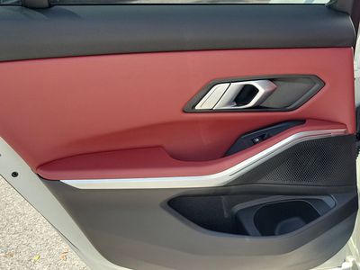 2023 BMW 3 Series - Photo 8