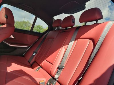 2023 BMW 3 Series - Photo 9