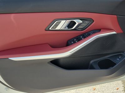 2023 BMW 3 Series - Photo 16