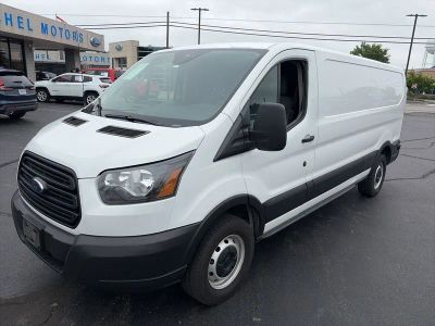 2019 Ford Transit-150 — interior view
