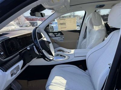 2026 Mercedes-Benz GLS - Photo 4