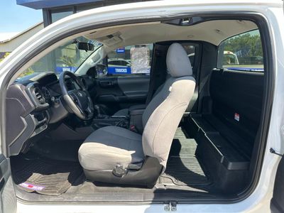 2017 Toyota Tacoma Access Cab - Photo 12
