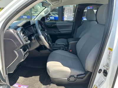 2017 Toyota Tacoma Access Cab - Photo 10