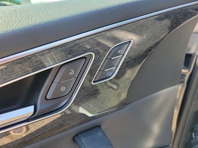 2019 Audi Q8 - Photo 8