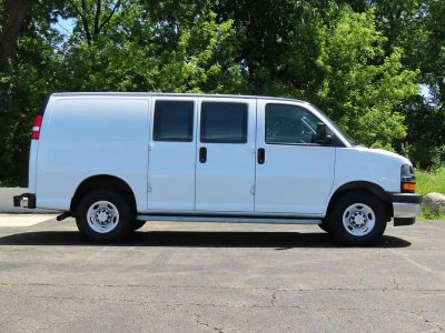 2024 Chevrolet Express 2500 — side profile view