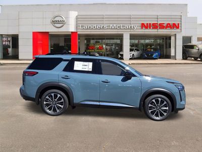 2026 Nissan Pathfinder — side profile view