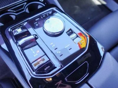 2024 BMW 5 Series — photo 17 view