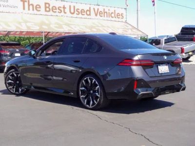 2024 BMW 5 Series — photo 9 view