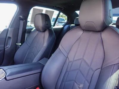 2024 BMW 5 Series — photo 20 view