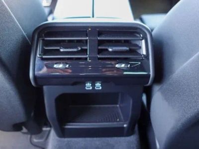 2024 BMW 5 Series — photo 22 view