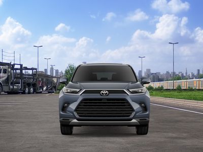 2026 Toyota Grand Highlander Hybrid - Photo 2