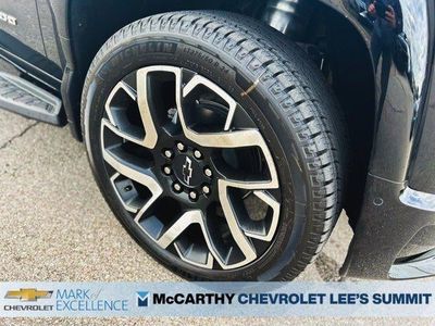 2024 Chevrolet Silverado EV - Photo 12