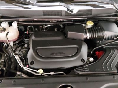 2023 Chrysler Voyager - Photo 9