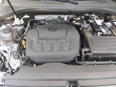 2024 Volkswagen Tiguan — photo 9 view