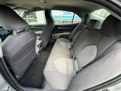 2020 Toyota Camry — photo 8 view