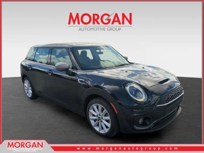 2024 MINI Cooper S Clubman Signature in Black — front three-quarter view
