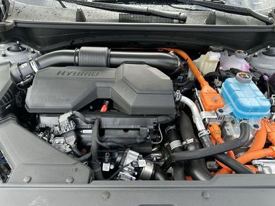 2026 Kia Sportage Plug-In Hybrid — photo 11 view
