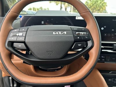 2026 Kia Sportage Plug-In Hybrid — photo 7 view