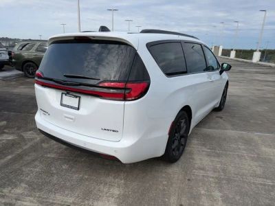 2026 Chrysler Pacifica — rear three-quarter view
