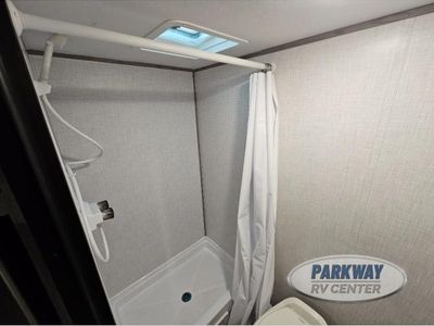2025 Gulfstream Conquest - Photo 12