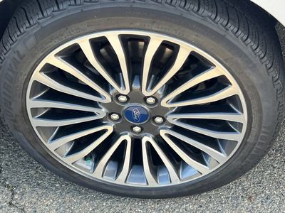 2017 Ford Fusion - Photo 17