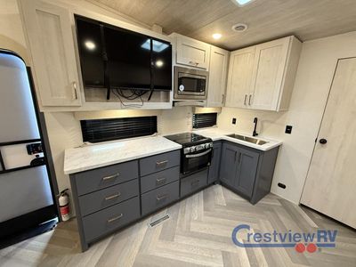 2025 Prime Time RV Crusader - Photo 12