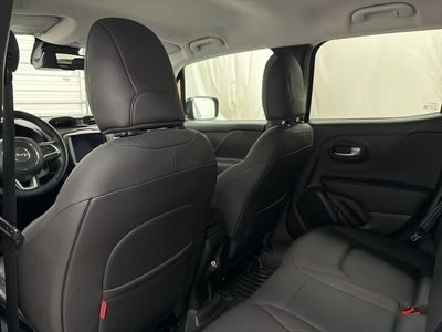 2023 Jeep Renegade - Photo 19