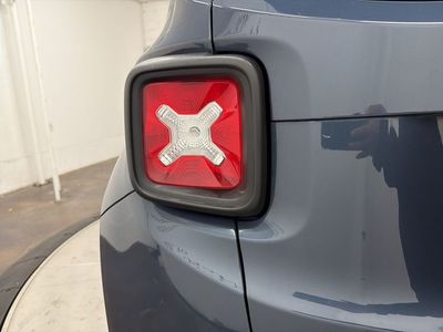 2023 Jeep Renegade - Photo 12