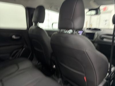 2023 Jeep Renegade - Photo 26