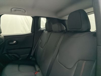 2023 Jeep Renegade - Photo 20