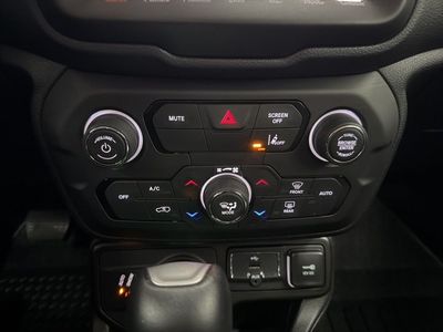 2023 Jeep Renegade - Photo 38