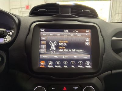 2023 Jeep Renegade - Photo 37