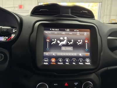 2023 Jeep Renegade - Photo 34