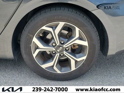 2020 Kia Forte — photo 9 view