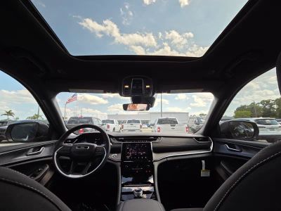 2026 Jeep Grand Cherokee L — photo 11 view