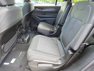 2026 Jeep Grand Cherokee L — photo 9 view
